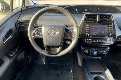 2021 Toyota Prius LE