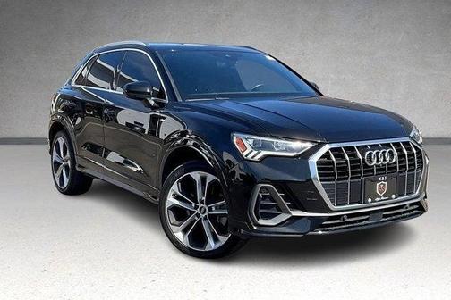 2020 Audi Q3 45 S line Prestige