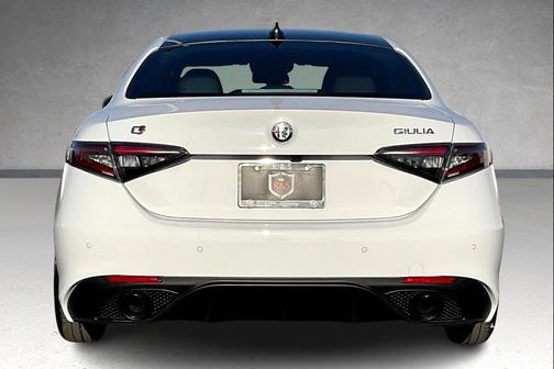 2025 Alfa Romeo Giulia Ti