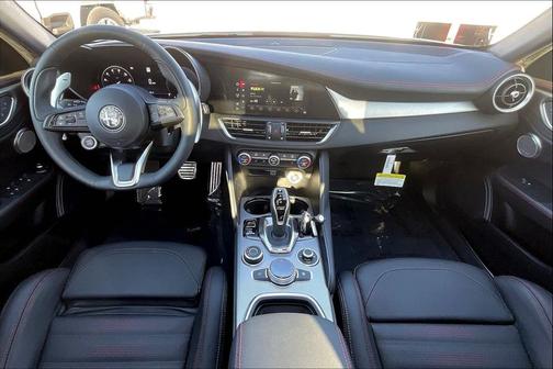 2025 Alfa Romeo Giulia Ti