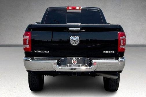 2022 RAM 2500 Laramie Crew Cab 4x4 6'4' Box