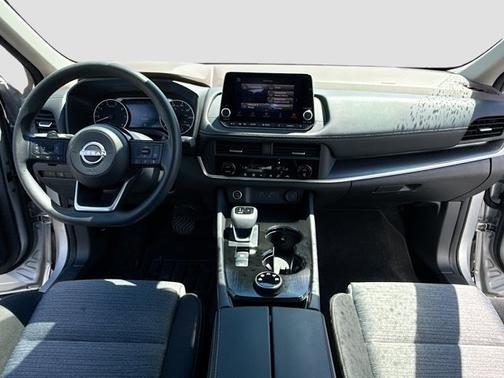 Brilliant Silver Metallic 2023 Nissan Rogue SV