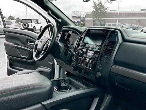 2024 Nissan Titan PRO-4X