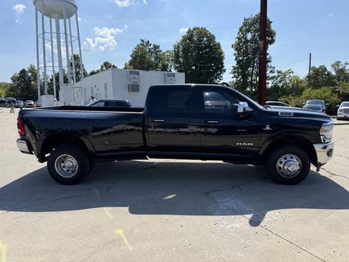 2020 RAM 3500 Laramie Crew Cab 4x4 8' Box