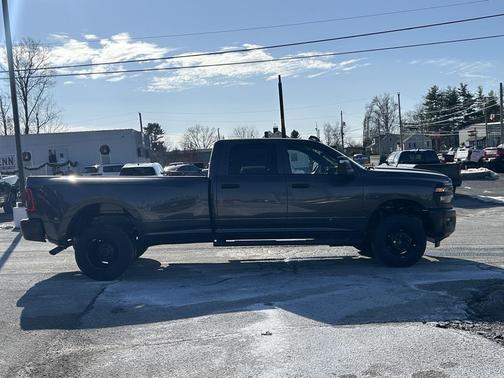 2026 RAM 3500 Tradesman Crew Cab 4x4 8' Box