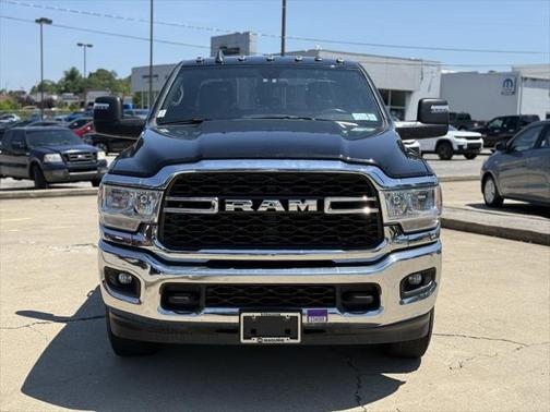 2024 RAM 2500 Tradesman Crew Cab 4x4 6'4' Box