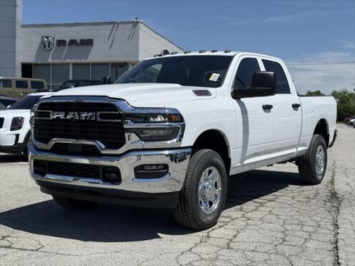 2025 RAM 2500 Tradesman Crew Cab 4x4 6'4' Box