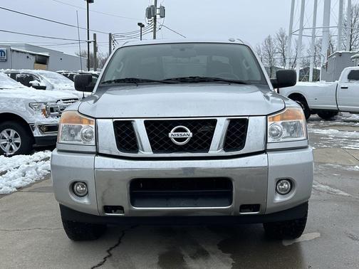 2014 Nissan Titan SV