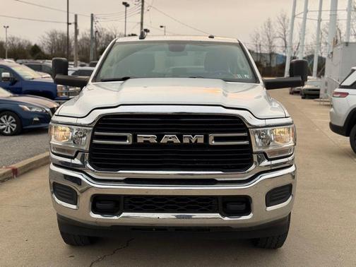 2019 RAM 2500 Big Horn Crew Cab 4x4 6'4' Box