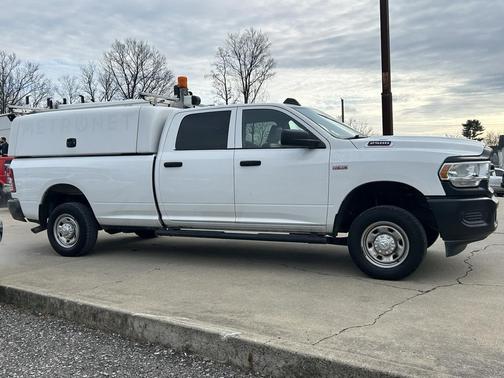 2021 RAM 2500 Tradesman Crew Cab 4x4 8' Box