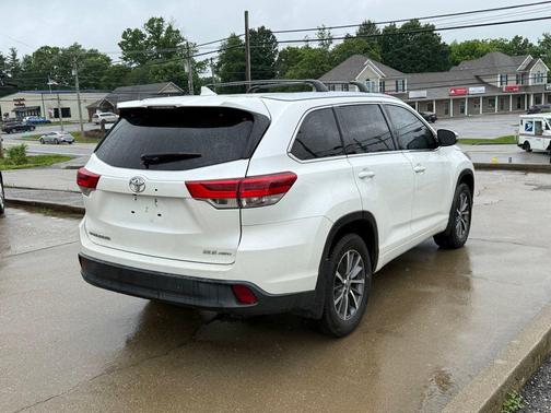 Blizzard Pearl 2018 Toyota Highlander XLE