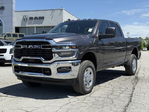 2025 RAM 2500 Tradesman Crew Cab 4x4 6'4' Box