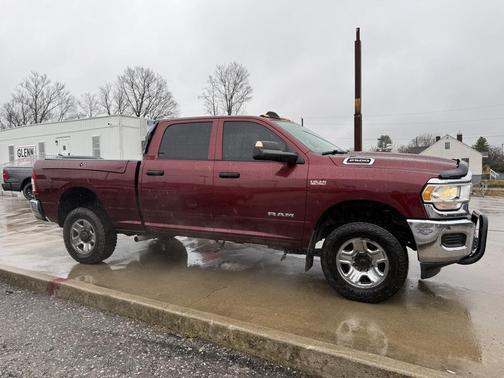 2020 RAM 2500 Tradesman Crew Cab 4x4 6'4' Box