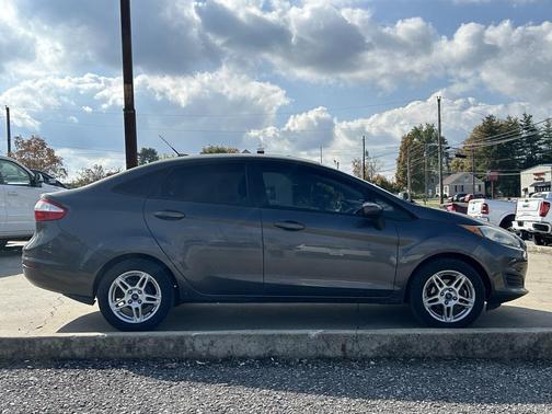 2017 Ford Fiesta SE