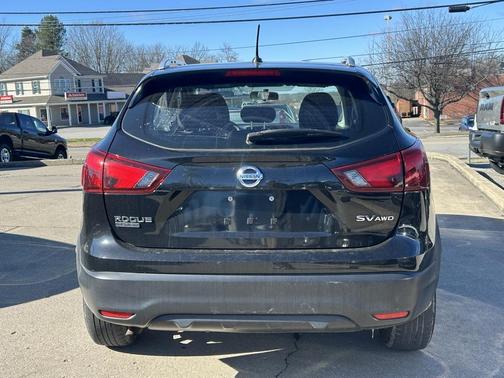 2017 Nissan Rogue Sport SV