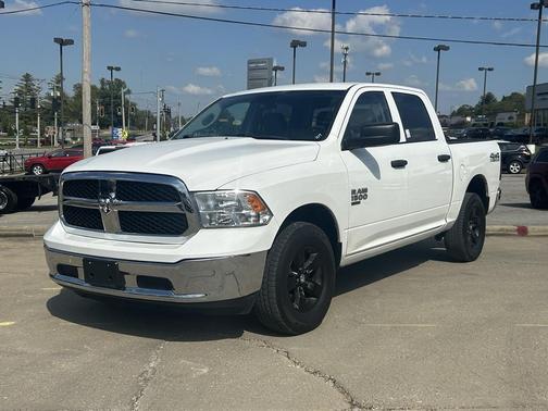 2022 RAM 1500 Classic SLT