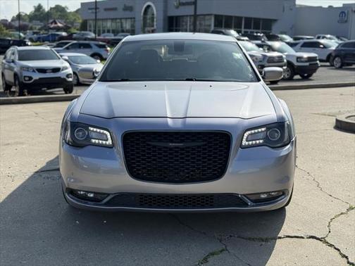 2016 Chrysler 300 S