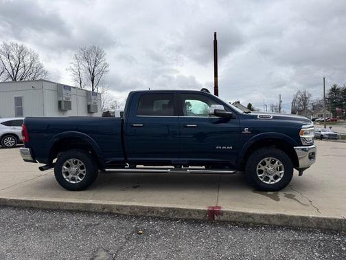 2022 RAM 2500 Laramie Crew Cab 4x4 6'4' Box