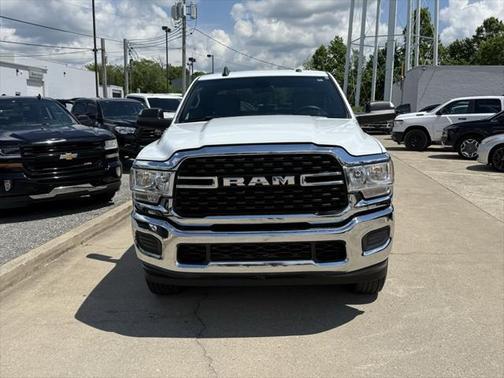 2022 RAM 2500 Big Horn Crew Cab 4x4 8' Box