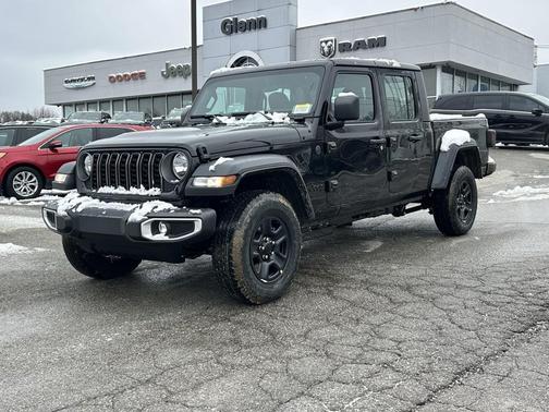2026 Jeep Gladiator Sport