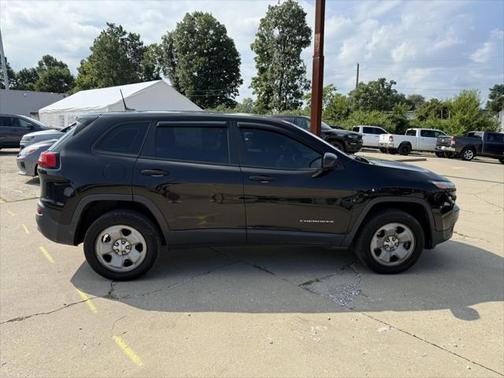 2017 Jeep Cherokee Sport