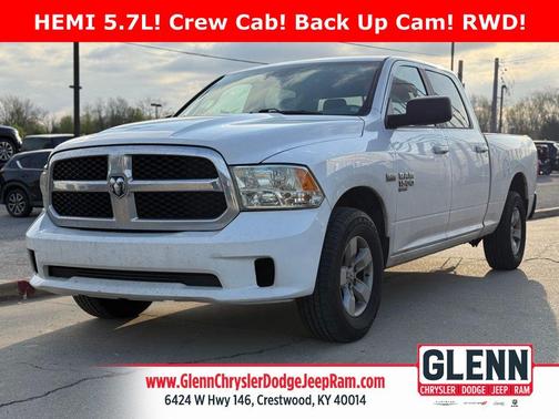 Bright White Clearcoat 2019 RAM 1500 SLT