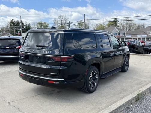 2023 Jeep Wagoneer L Series III 4x4