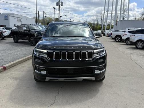 2023 Jeep Wagoneer L Series III 4x4