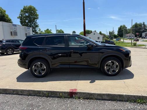 Super Black 2024 Nissan Rogue SV