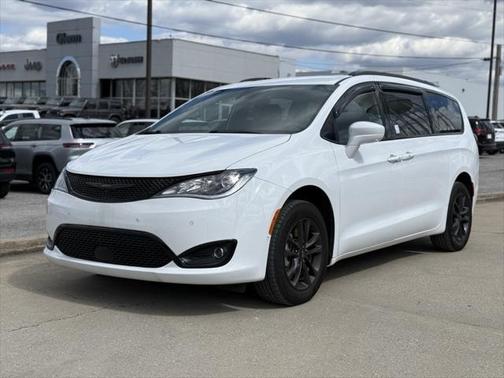 2020 Chrysler Pacifica L