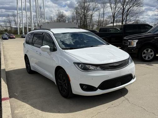 2020 Chrysler Pacifica L