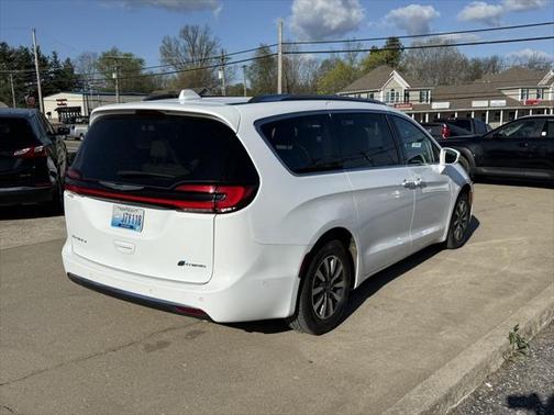 2021 Chrysler Pacifica Hybrid Touring L
