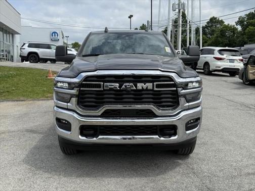 2025 RAM 2500 Tradesman Crew Cab 4x4 6'4' Box