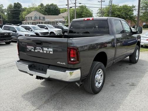 2025 RAM 2500 Tradesman Crew Cab 4x4 6'4' Box