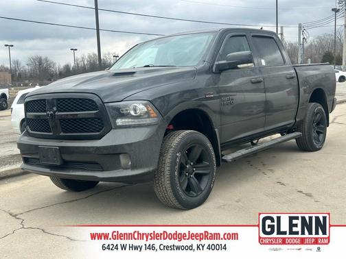 2017 RAM 1500 Night Crew Cab 4x4 5'7' Box