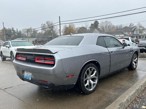 2015 Dodge Challenger SXT Plus