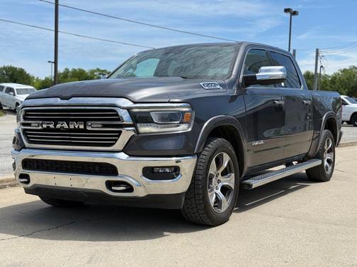 Granite Crystal Metallic Clearcoat 2019 RAM 1500 Laramie
