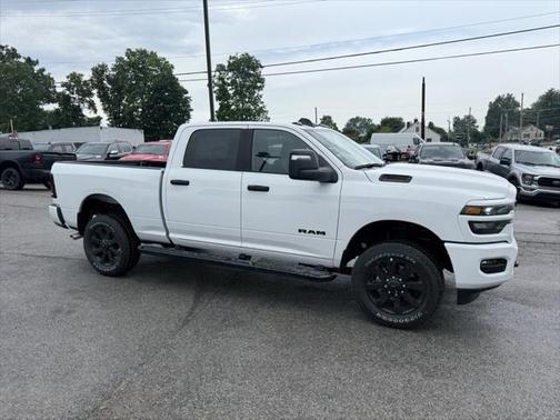 2025 RAM 2500 Big Horn Crew Cab 4x4 6'4' Box