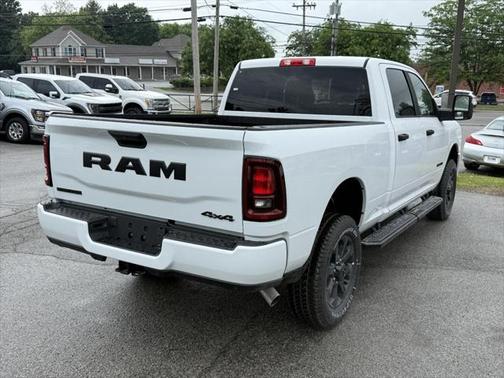 2025 RAM 2500 Big Horn Crew Cab 4x4 6'4' Box