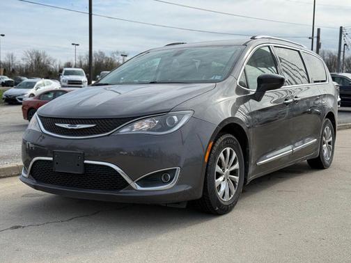 2018 Chrysler Pacifica Touring-L