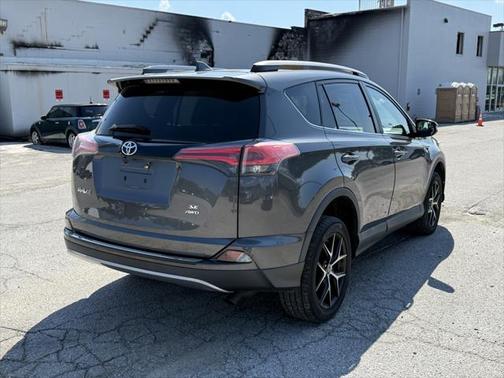 2017 Toyota RAV4 SE