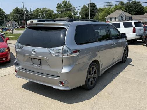 2017 Toyota Sienna SE Premium