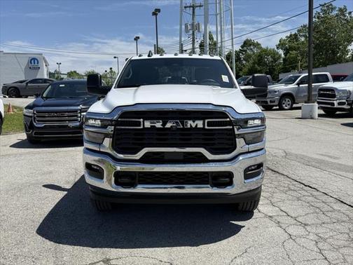2025 RAM 2500 Tradesman Crew Cab 4x4 6'4' Box