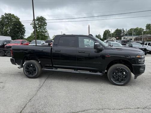 2025 RAM 2500 Big Horn Crew Cab 4x4 6'4' Box