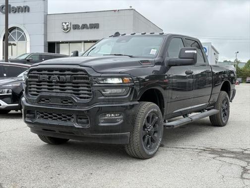 2025 RAM 2500 Big Horn Crew Cab 4x4 6'4' Box