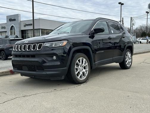 2024 Jeep Compass Latitude Lux