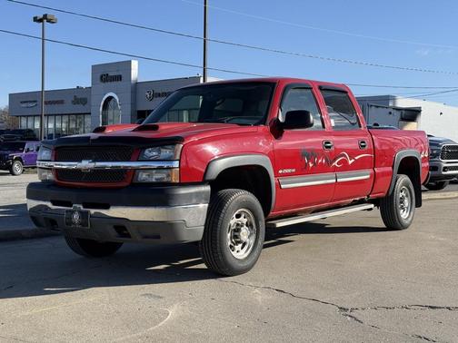 2004 Chevrolet Silverado 2500 LS H/D Crew Cab
