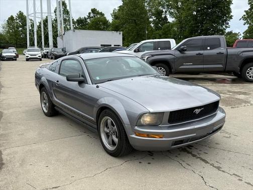 2006 Ford Mustang Deluxe