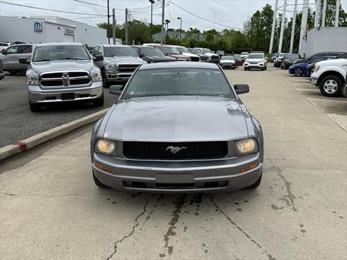 2006 Ford Mustang Deluxe