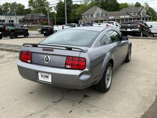 2006 Ford Mustang Deluxe